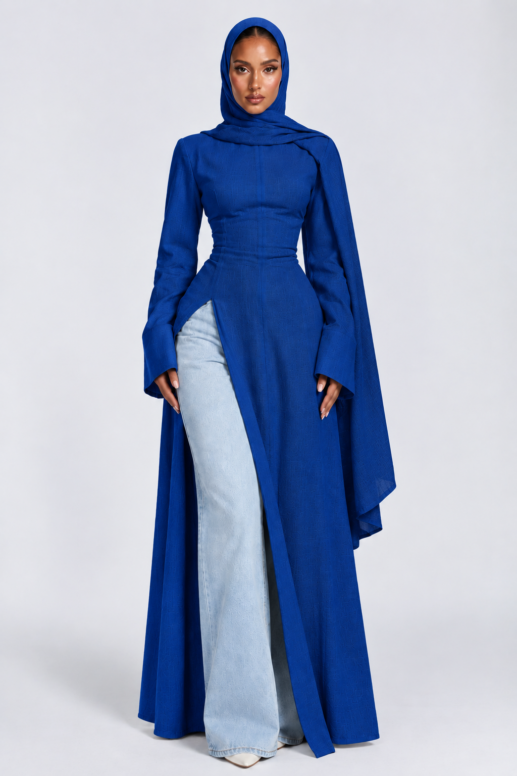 Élégance Asymétrique – Ensemble Abaya & Jean